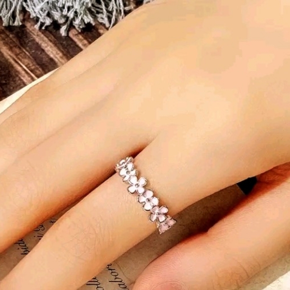 Sterling Silver Pink Flower Ring - Size 7 & 8 - Picture 3 of 6